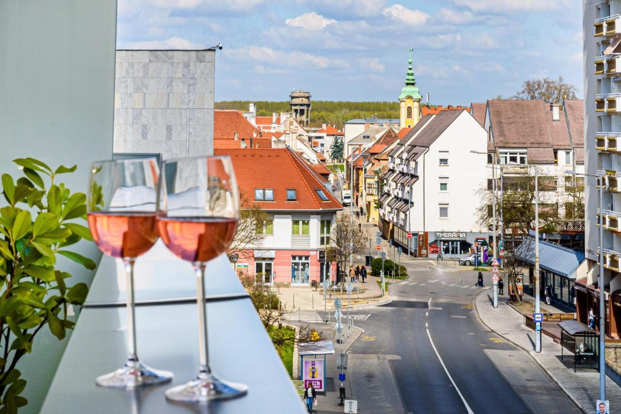 Teleki40 Apartman Gyor Central, Free Parking, Terrace Eksteriør bilde